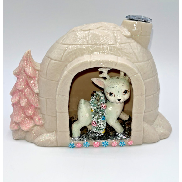 Vintage Ceramic Igloo Diorama Pastel Blue Reindeer With Wreath Pink Tree OOAK - Picture 2 of 16